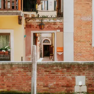  Hébergement de vacances Casa Accademia Italie